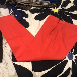 red capri trouser